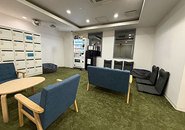 ≪オープン待機室あり≫超快適！スマホ充電器やヘアアイロンなどの貸し出しOK♪