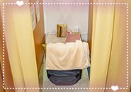 プライバシーも万全の個室待機