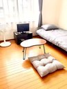 一人一室１DKの寮完備。コンビニ徒歩１分。家電や生活用品も全て揃っているのでカバン一つでおこしいただけます。駐車場も完備しているのでお車でのお越しも大丈夫です。