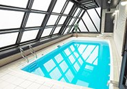 毎月『例のプール』で撮影会を実施